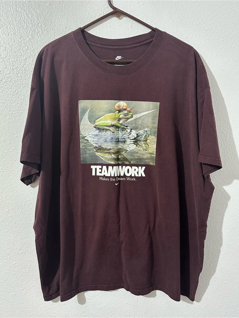 The Nike Tee Mens 3XL “Teamwork” Graphic Print Short Sleeve T-Shirt Loose Fit